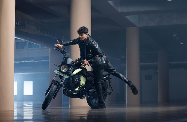 Revolt RV1 and RV1+ electric commuter motorcycle launched at Rs 84,990 ...