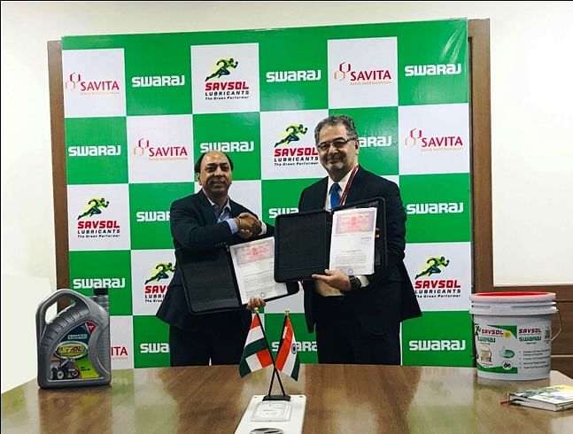 L-R: Hemant Sikka president and chief purchase officer, Powerol and Spares Business, Mahindra &amp; Mahindra with Sunil Aima, CEO - Lubricants, Savita Oil Technologies at the agreement signing.