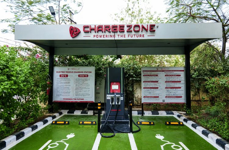 ChargeZone Plans 1,000 Franchise Supercharging Stations Across Indian Highways by FY2027 ChargeZone Plans 1,000 Franchise Supercharging Stations Across Indian Highways by FY2027