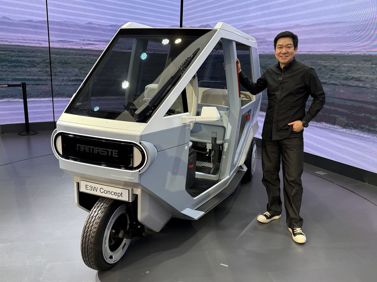 SangYup Lee with the Hyundai 3-wheeler concept