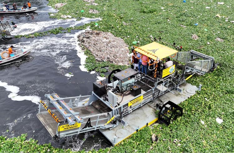 Autocracy Machinery Supplies Weed Harvesters to Delhi's Irrigation Department Autocracy Machinery Supplies Weed Harvesters to Delhi's Irrigation Department
