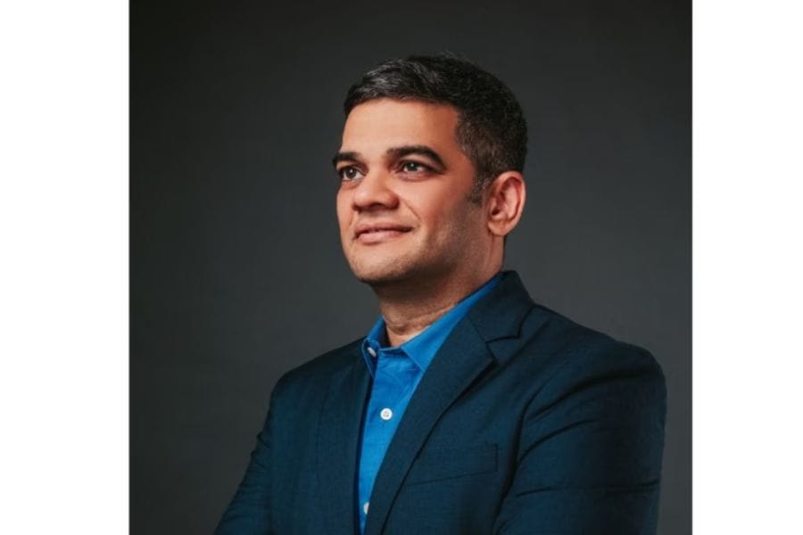 Exclusive - Mahindra EV Charging Head Kedar Apte Exits; Anoop Kachhara Appointed Successor