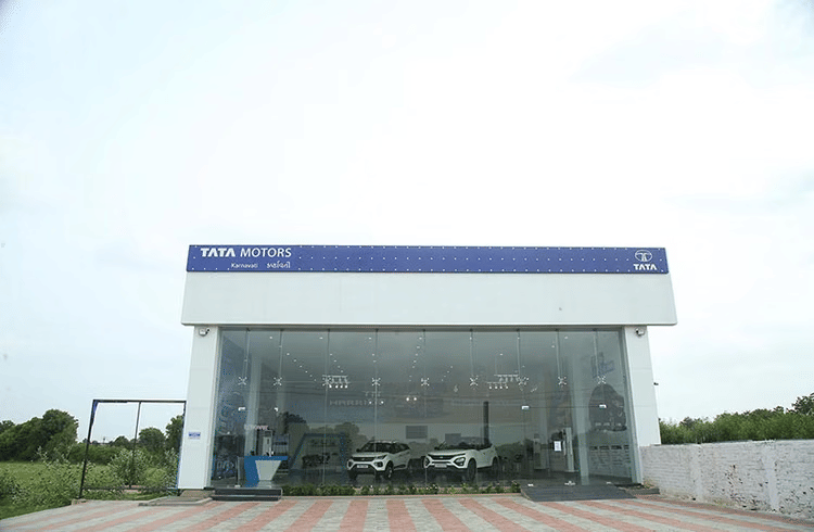 Tata Motors PV Q2 Hit by JLR Cyber Shock; One-Time Gain Masks Underlying Loss
