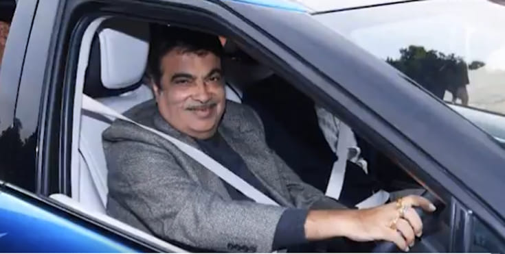 Toyota showcases FCEV tech to Union ministers