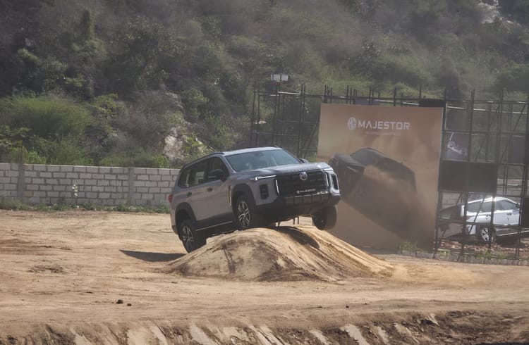 JSW MG Motor to Launch Half a Dozen New Models in 2026–27, Eyes 75% Sales from New Energy Vehicles