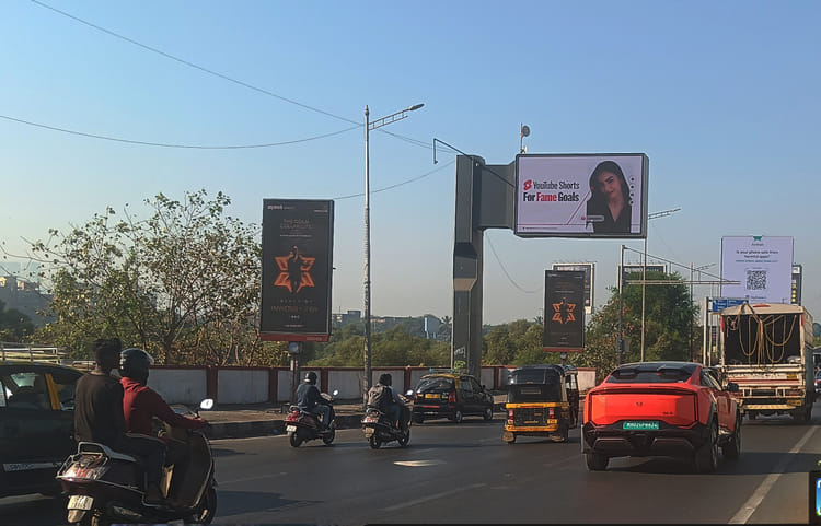 Green-plated electric cars and SUVs are now a regular sight, particularly in urban India. A Mahindra BE 6 seen on the Western Express Highway in Bandra, Mumbai.