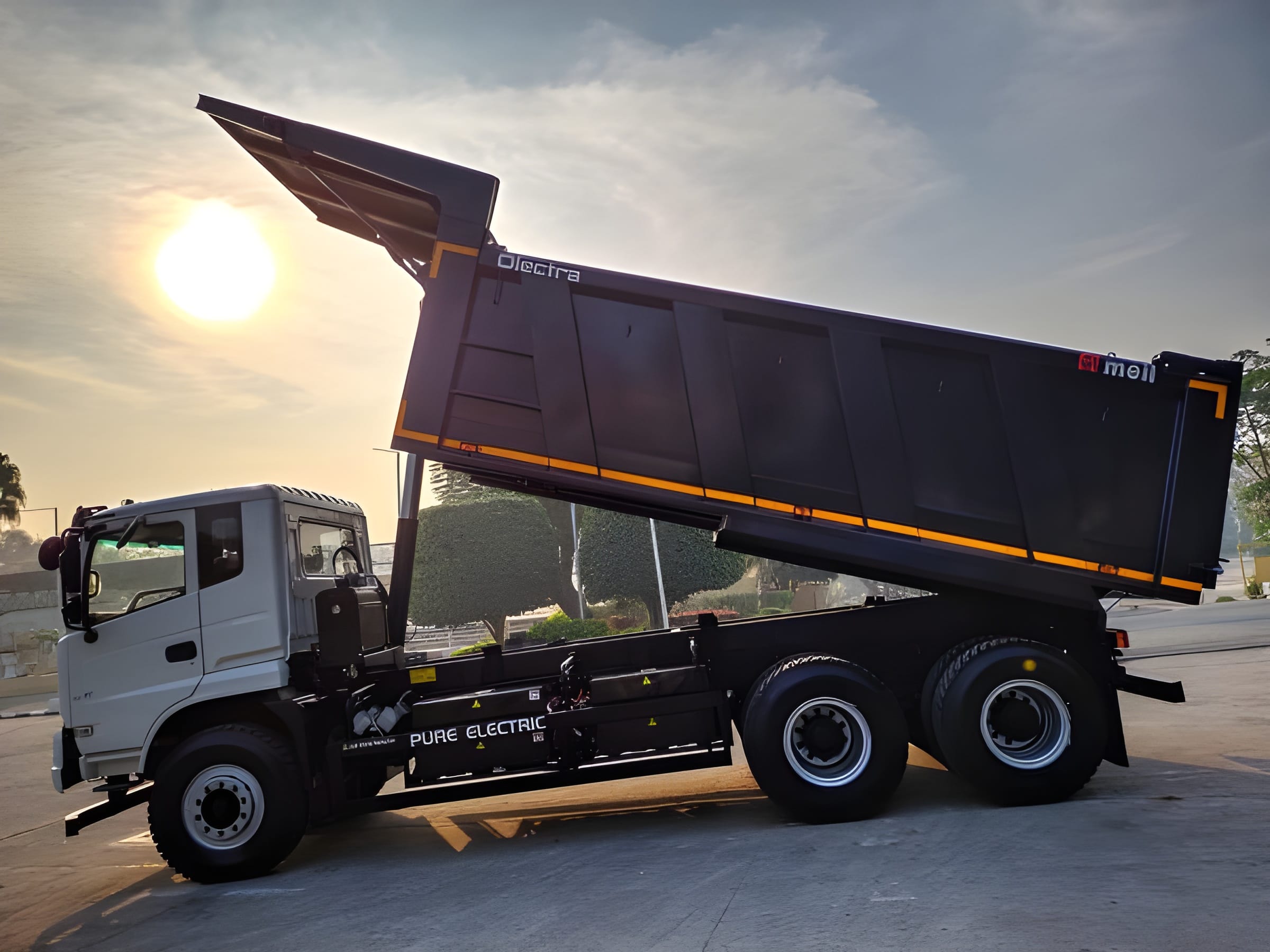 Olectra Targets 10,000 EVs Annually, Expands into High-Tonnage Trucks