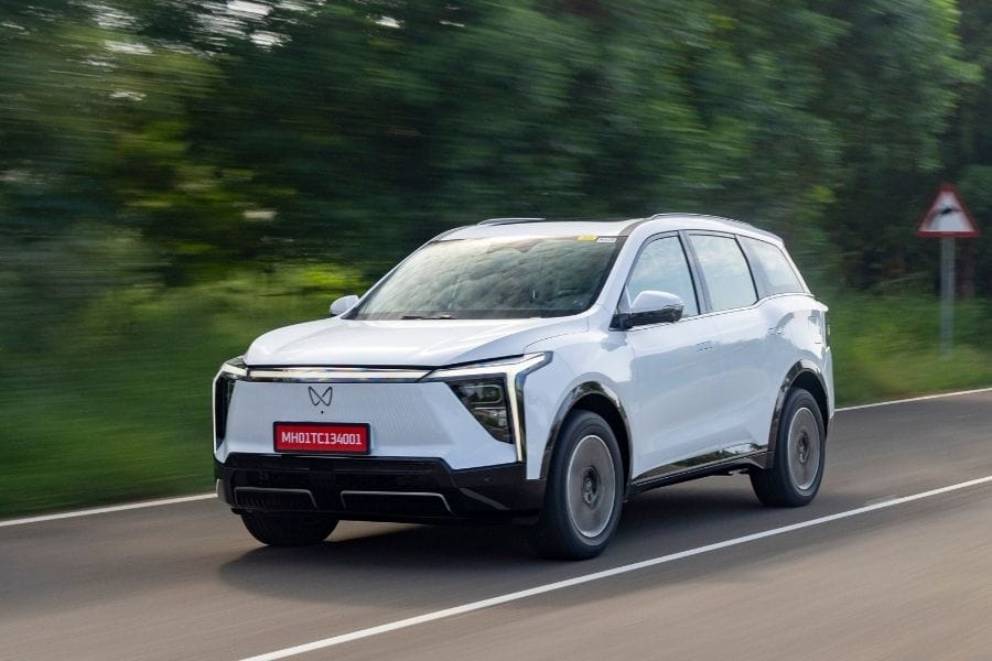 Mahindra Records Over 93,000 Bookings for New XEV 9S and XUV 7XO Models