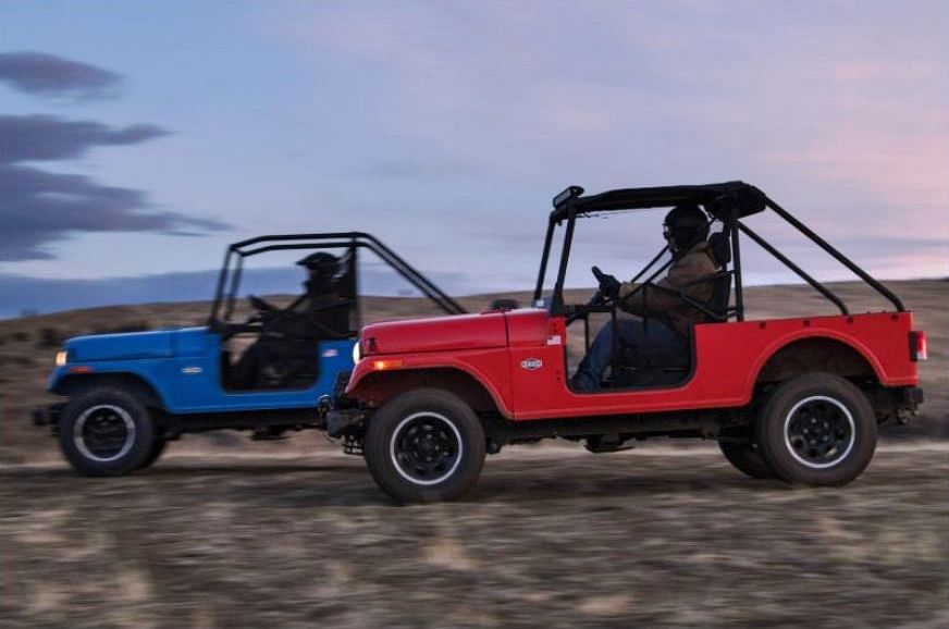 1-578-872-0-100-http-cdni-autocarindia-com-extraimages-20180302112204-mahindra-roxor-red-and-blue