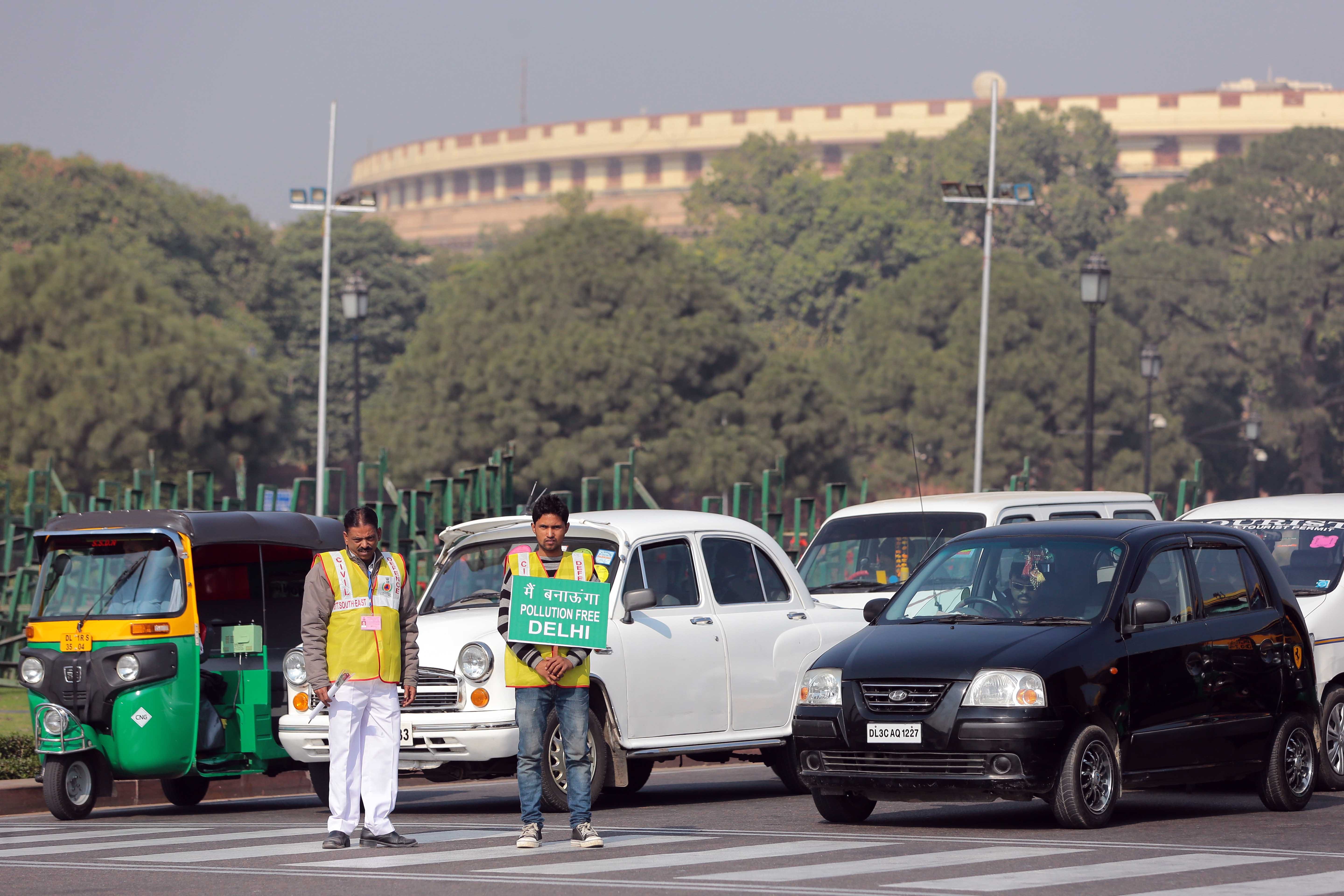 New Year in Delhi opens to odd-even traffic scheme