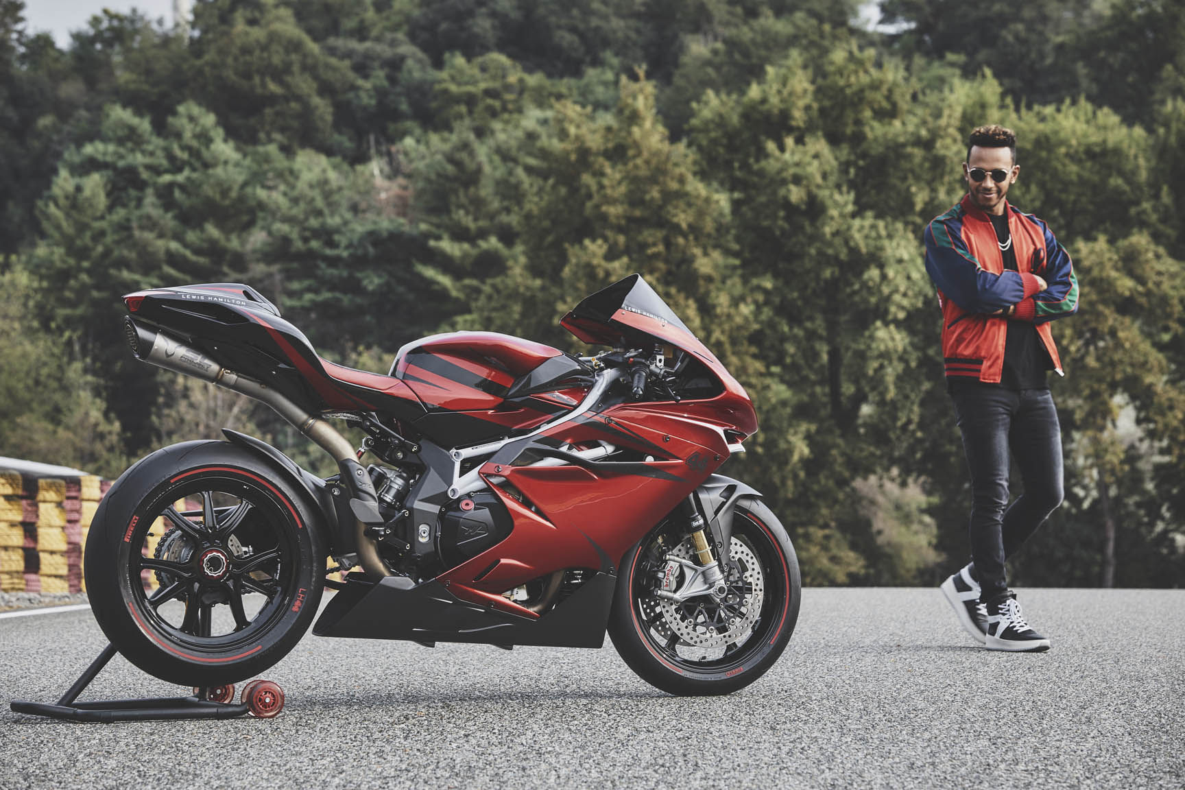 希少　 HYDROGEN MV AGUSTA　インナー付き　ライダース　黒 x赤 希少 HYDROGEN MV AGUSTA インナー付き ライダース 黒 x赤