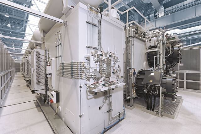 schuler-highly-dynamic-servo-motors-increase-the-output-flexibility-and-energy-efficiency-and-reduce-unit-costs schuler-highly-dynamic-servo-motors-increase-the-output-flexibility-and-energy-efficiency-and-reduce-unit-costs