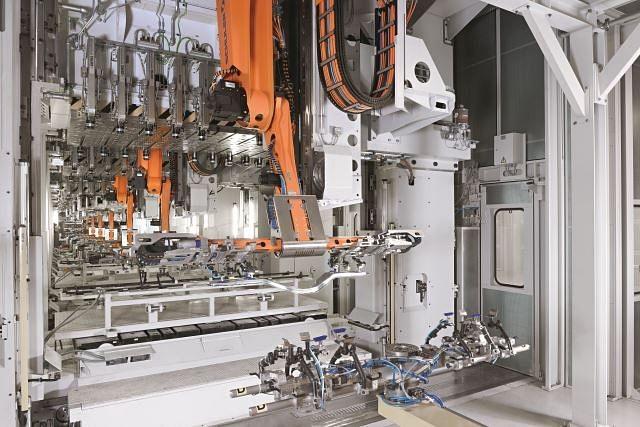 schuler-has-designed-the-crossbar-feeder-for-fast-and-safe-transportation-of-double-and-quad-parts-from-scratch schuler-has-designed-the-crossbar-feeder-for-fast-and-safe-transportation-of-double-and-quad-parts-from-scratch