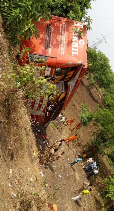 Mumbai-Pune Expressway sees yet another horrific accident