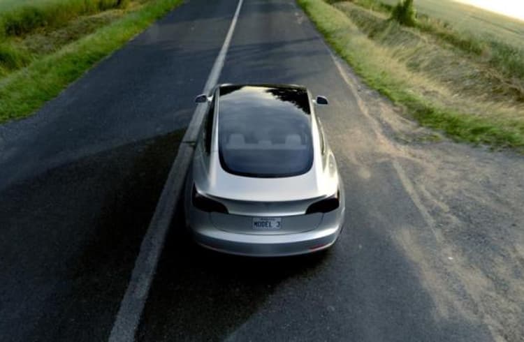 Tesla Model 3 gets close to 400,000 bookings Tesla Model 3 gets close to 400,000 bookings