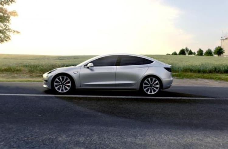 Tesla Model 3 gets close to 400,000 bookings Tesla Model 3 gets close to 400,000 bookings