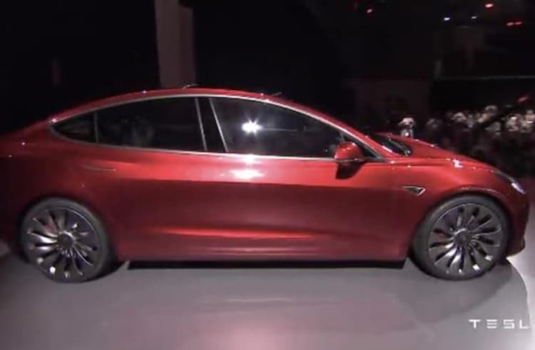 Tesla Model 3 gets close to 400,000 bookings Tesla Model 3 gets close to 400,000 bookings