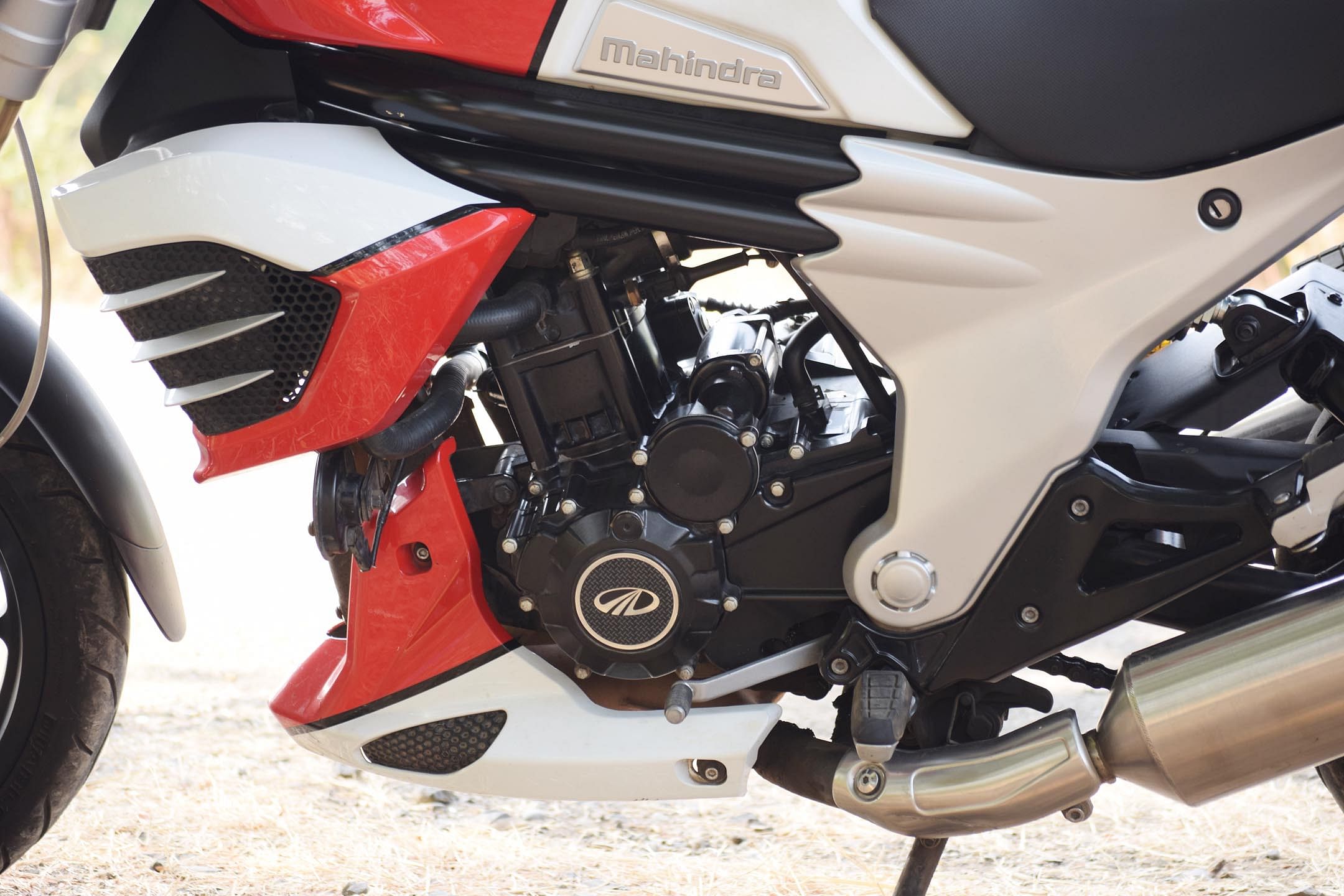 Exclusive Mahindra s Jawa bikes to deploy Mojo s 300cc engine platform Autocar Professional
