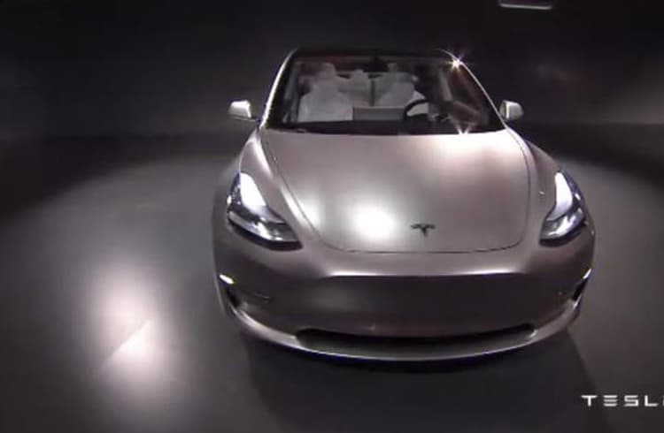 Tesla Model 3 gets close to 400,000 bookings Tesla Model 3 gets close to 400,000 bookings
