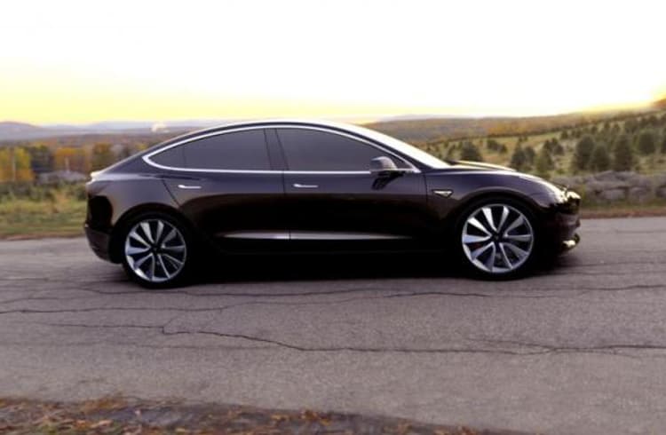 Tesla Model 3 gets close to 400,000 bookings Tesla Model 3 gets close to 400,000 bookings