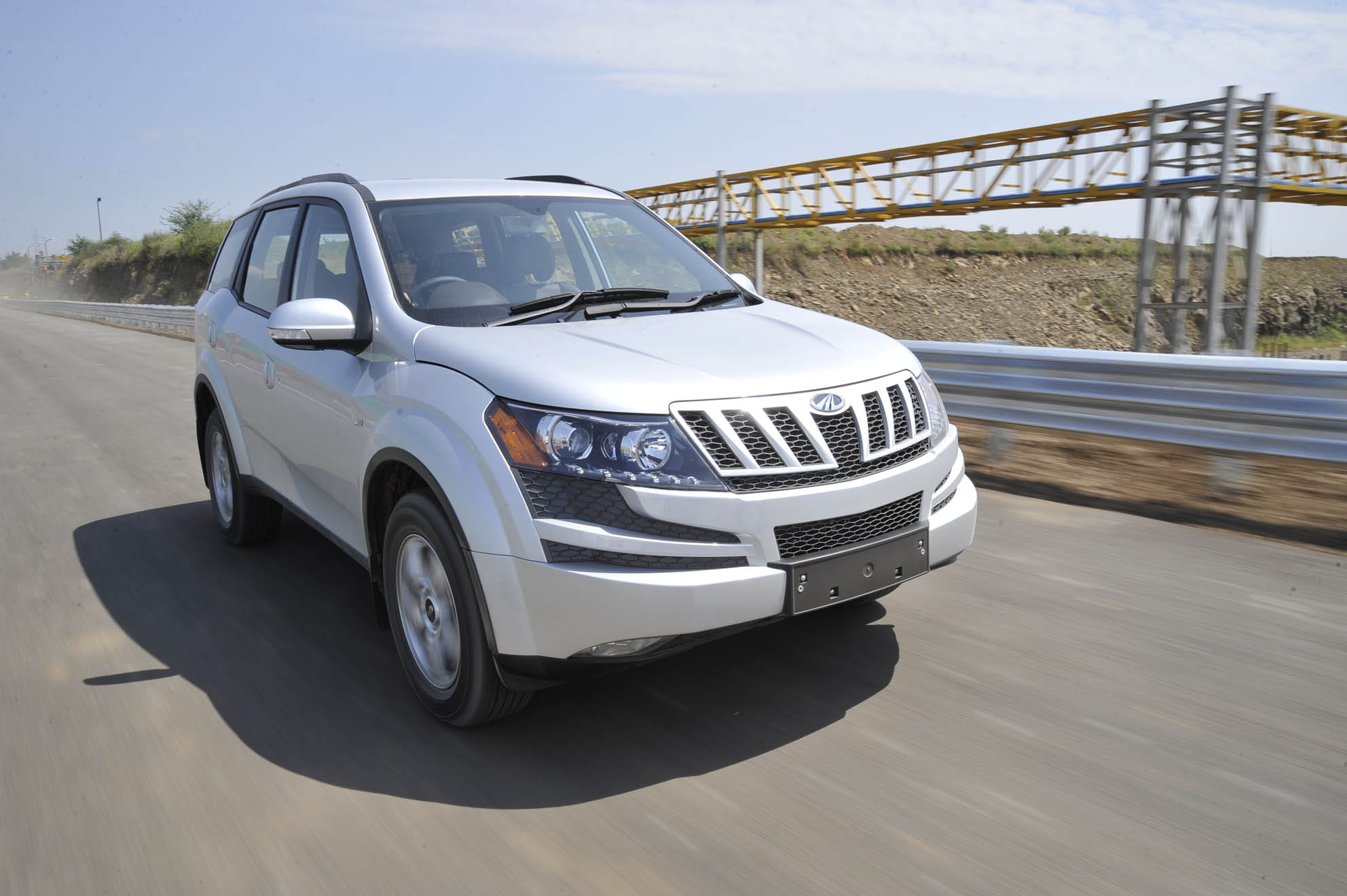 Mahindra & Mahindra sells 18,085 units in May, down 18 percent