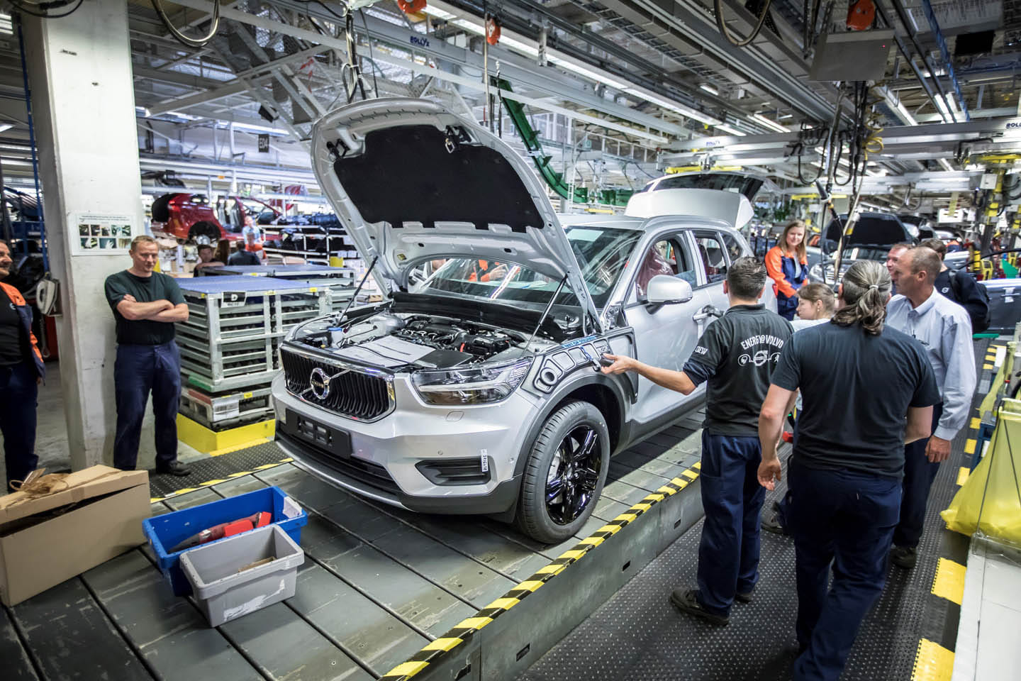 Volvo starts production of XC40 compact SUV in Belgium