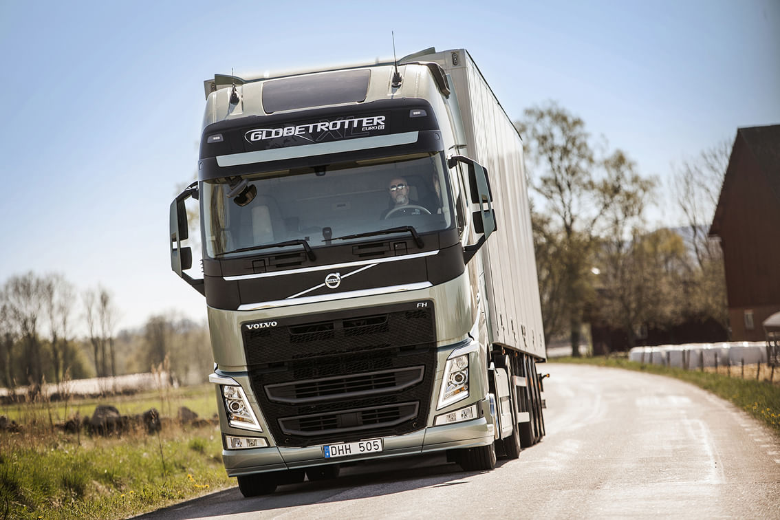 Volvo Trucks launches dual clutch transmission for HCVs