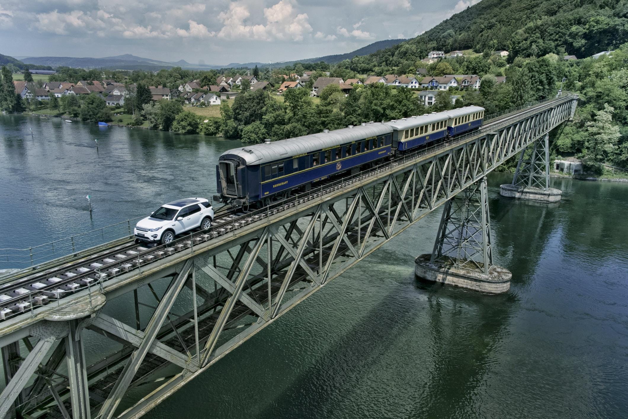 Torque of the town: Land Rover Discovery Sport pulls 100-tonne train