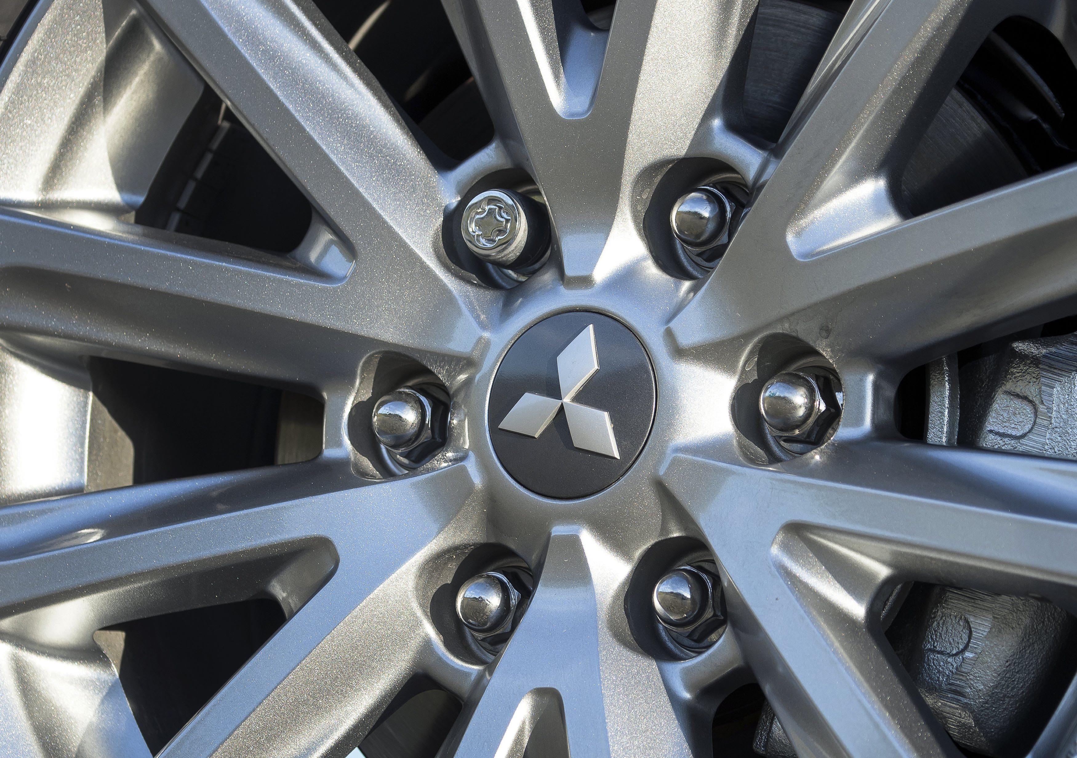 Mitsubishi admits to cheating fuel tests since 1991