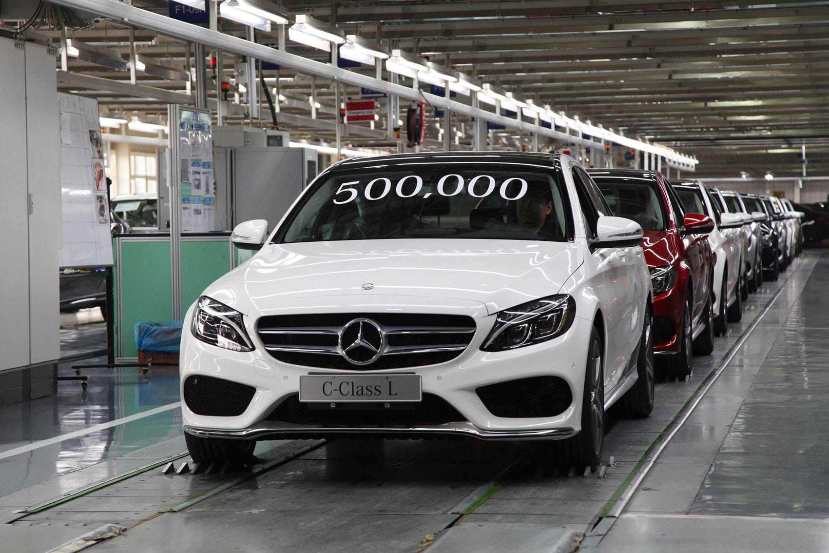500,000th Mercedes-Benz passenger car rolls off production line in Beijing