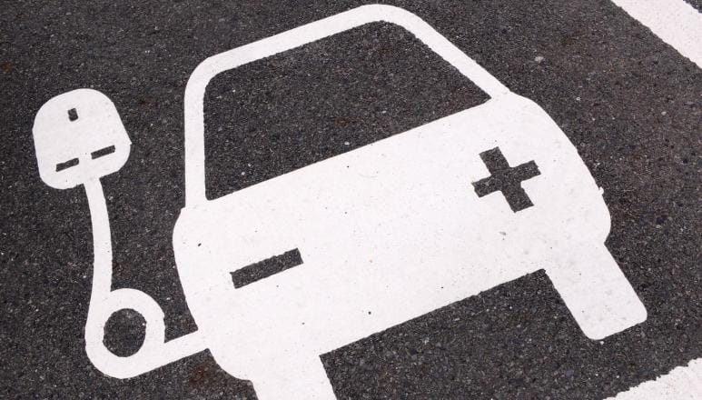 Nissan and Ecotricity join hands to call for official EV charging point road signage