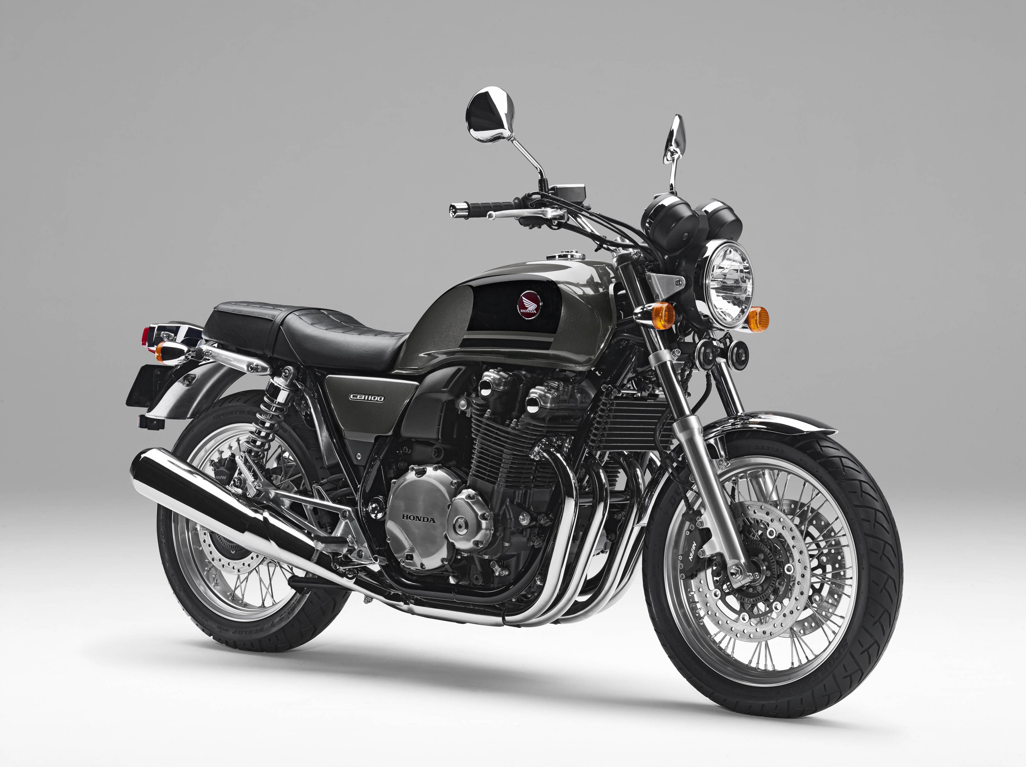 DAYTONA ブラック　type K0 CB1100 Honda Motorcycle plans 21-model salvo at Osaka and Tokyo