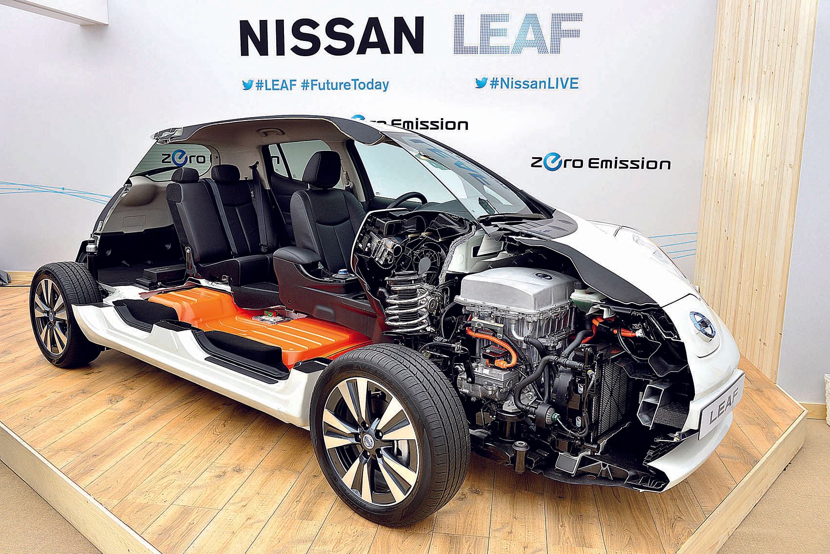 nissan-leaf-cutaway