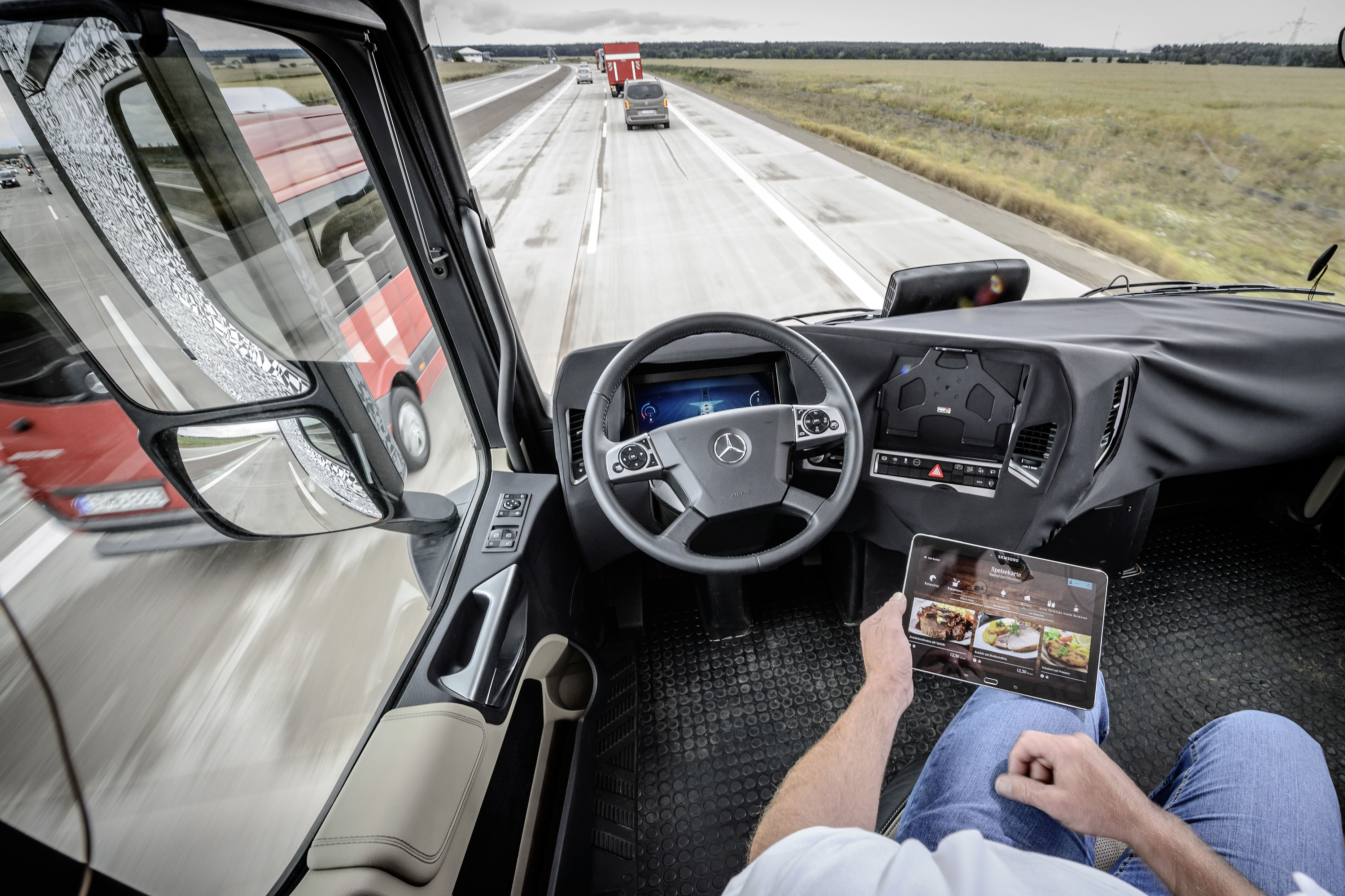 Wunderbar! Mercedes-Benz’s Future Truck 2025 drives itself