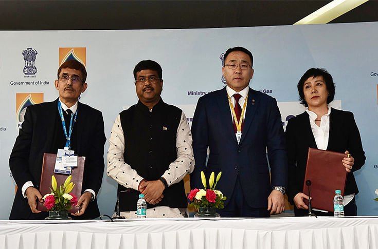 Dharmendra Pradhan, Petroleum ministry and Mongolia refinery MoU