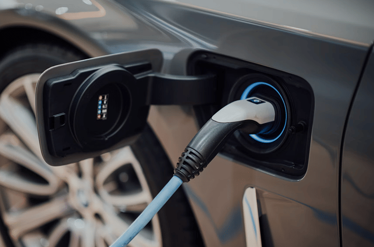 EV Insurance Claims Cost 14% More Than ICE Cars: Policybazaar Data