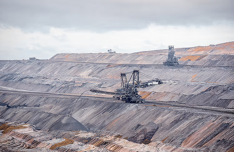 China's Rare Earth Dominance Faces Growing Challenge as Alternative Supply Chains Emerge