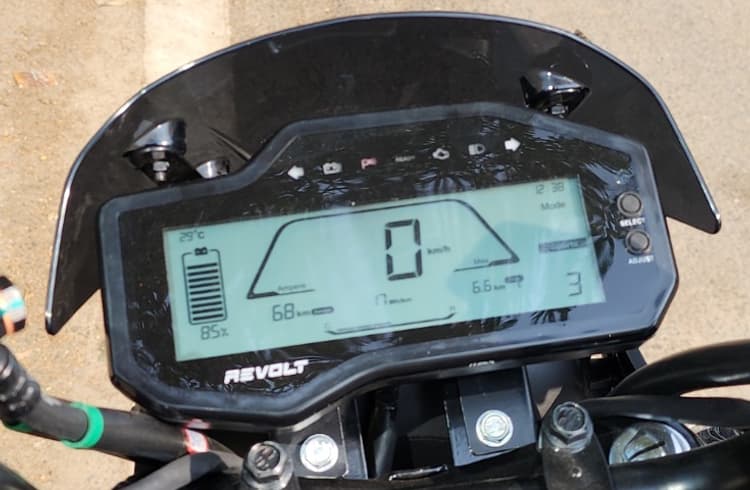 Revolt Motors eyes fresh charge with new RV1 and RV1+ e-bikes | Autocar ...