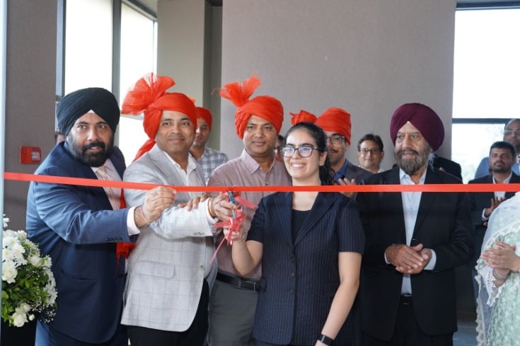 Mahindra Expands Ahmedabad Network with Upgraded Flagship Outlet