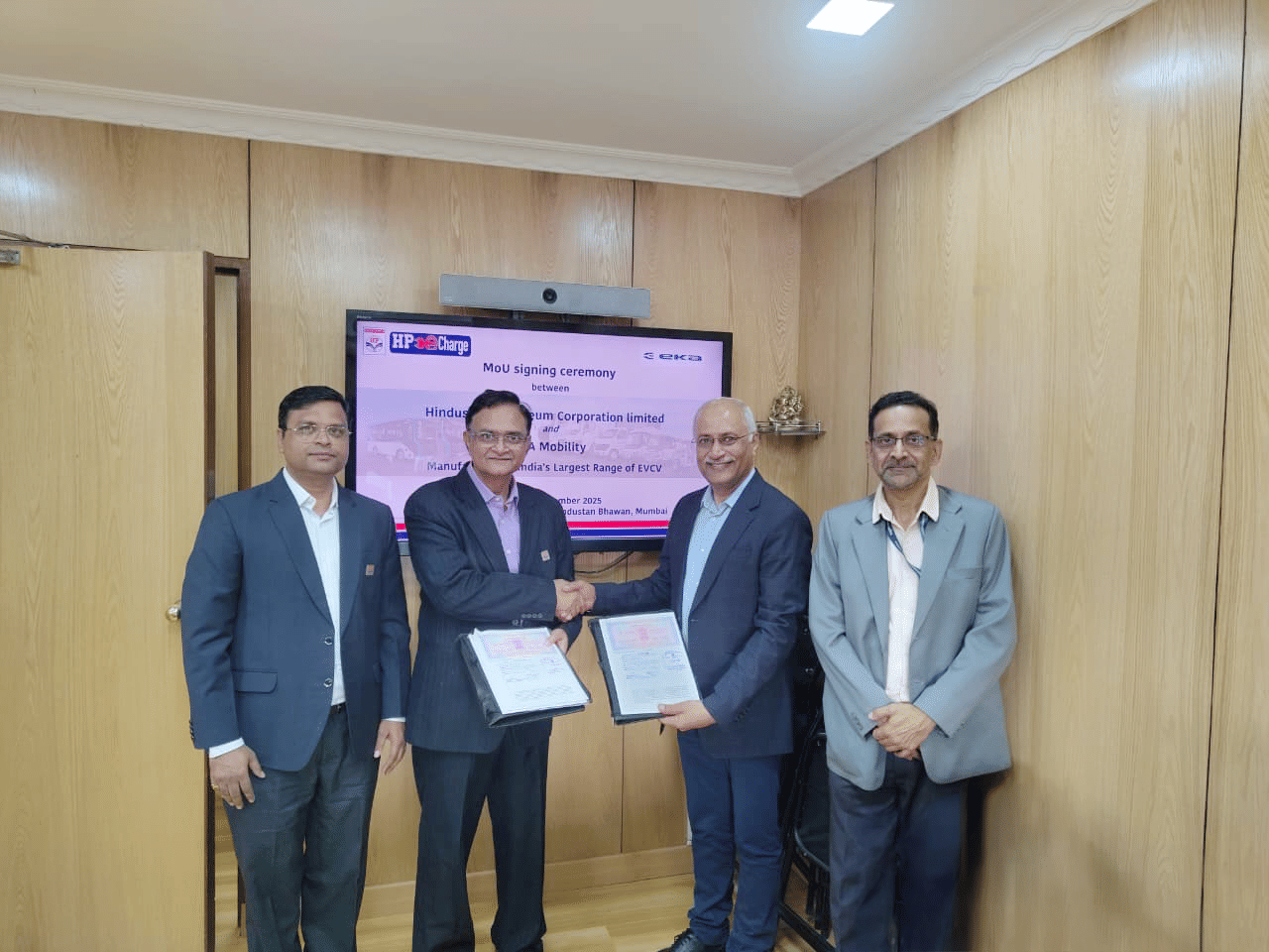 EKA Mobility and HPCL Sign MoU to Develop Green Mobility Infrastructure