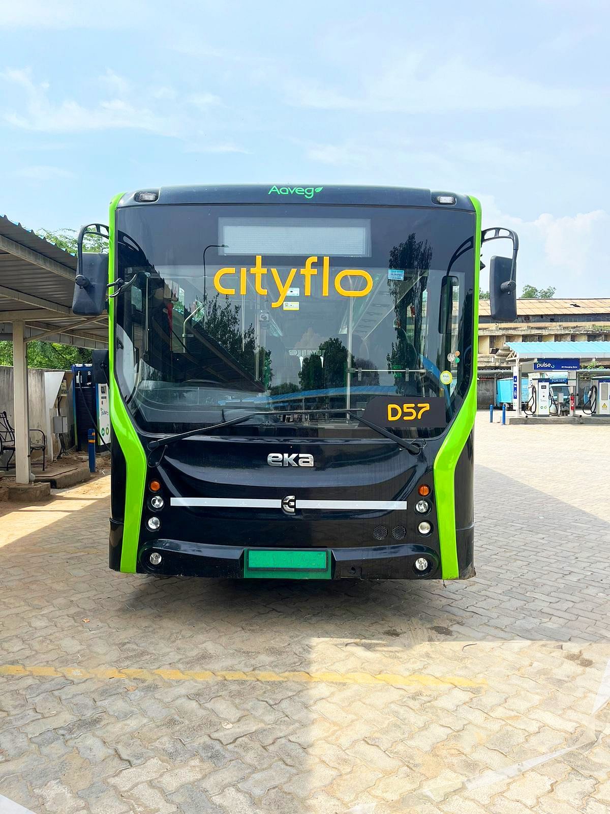 Cityflo Partners with Aaveg to Launch Electric Bus Fleet in Delhi