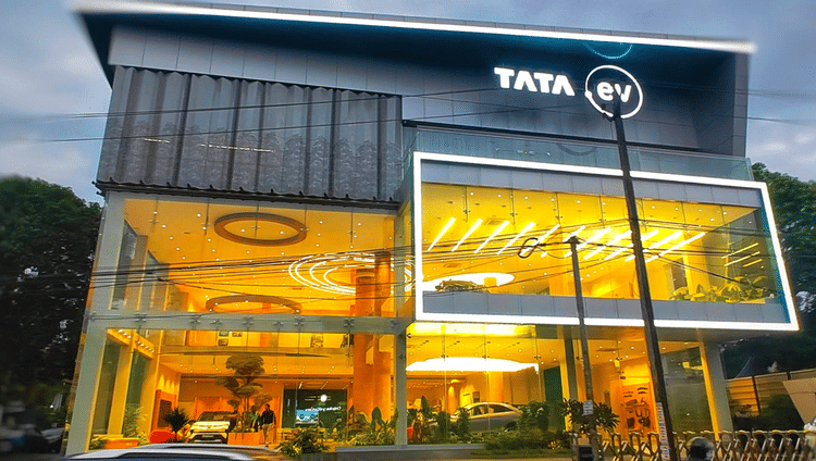 GST 2.0 Lifts ICE Sales, but Tata Motors Sees no Alarm for EVs Yet