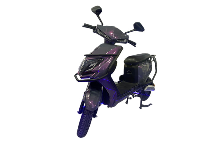 Vegh Automobiles enters B2B segment, launches DR!EV e-scooter at Rs 70,000 Vegh Automobiles enters B2B segment, launches DR!EV e-scooter at Rs 70,000