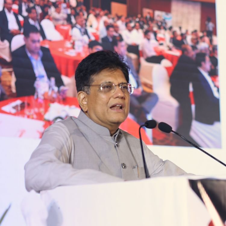 Piyush Goyal Stresses Need for Structured Legal Framework for Vehicle Dealers