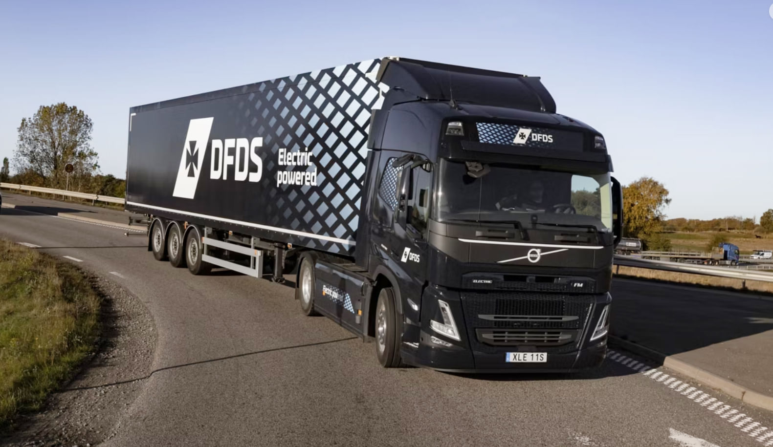 Volvo to supply 100 electric trucks to logistics company DFDS
