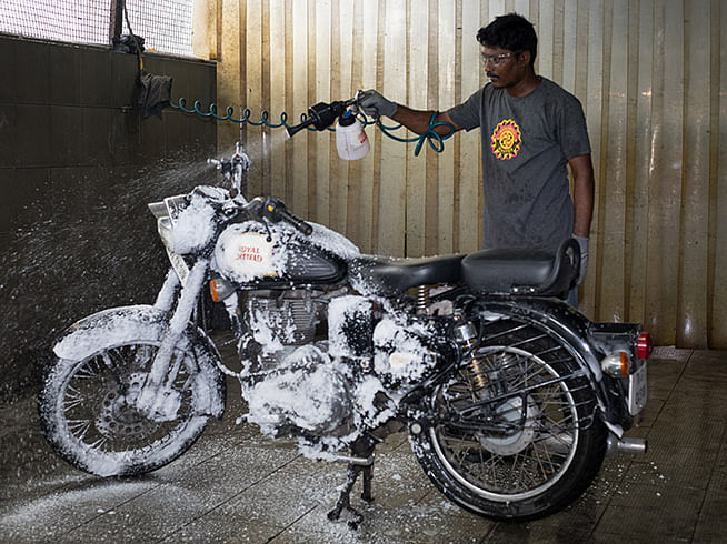 Royal Enfield gives its bikes the dry wash treatment in parched Chennai
