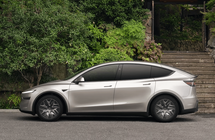 Tesla Model Y L Finds a Sweet Spot Between Chinese Value and Luxury EVs Tesla Model Y L Finds a Sweet Spot Between Chinese Value and Luxury EVs