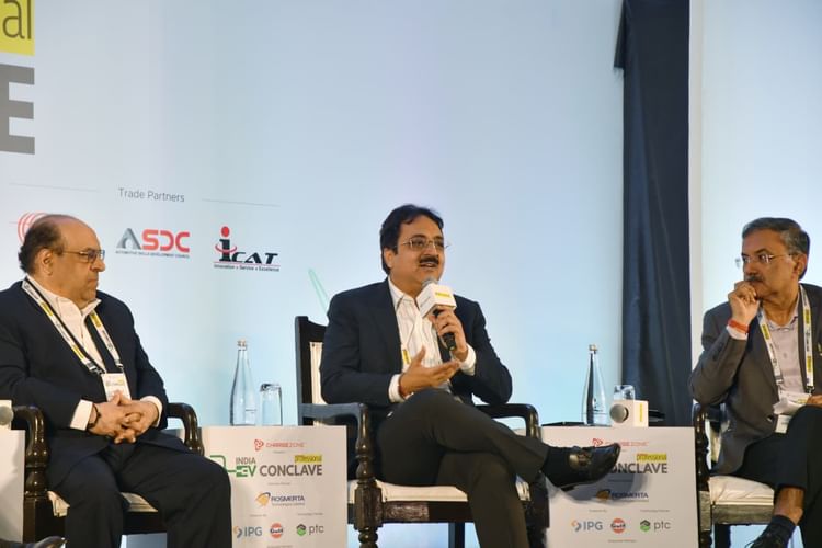 Industry Leaders Highlight Skilling Crisis in India's EV Transition