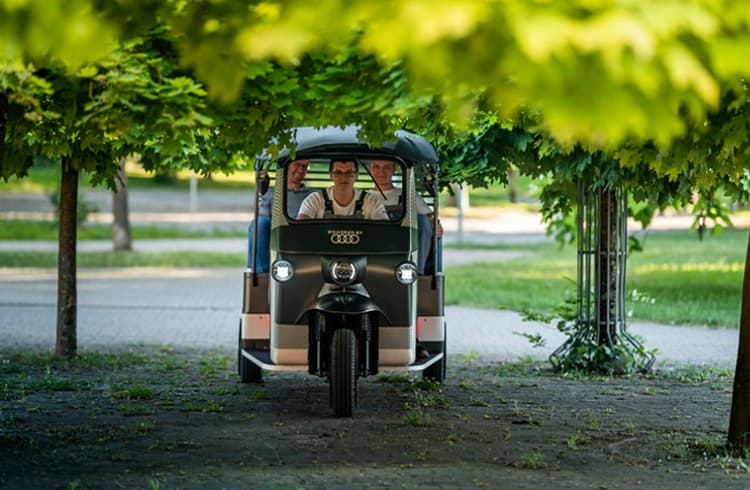 After the battery has spent its first life in an Audi e-tron and its second in an e-rickshaw, in a third step, the batteries’ remaining power might be used for stationary applications.. After the battery has spent its first life in an Audi e-tron and its second in an e-rickshaw, in a third step, the batteries’ remaining power might be used for stationary applications..