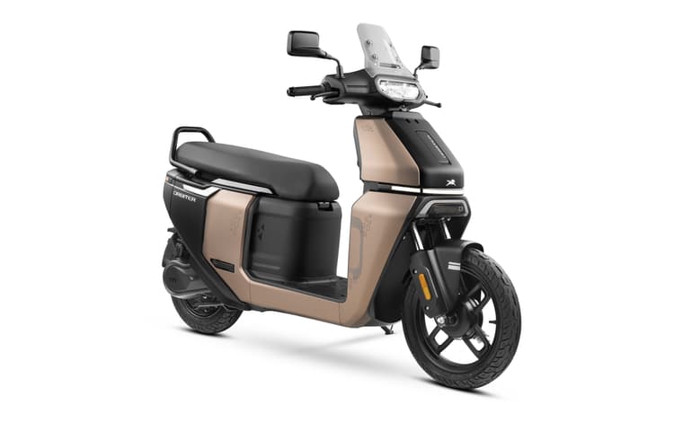 TVS Motor Launches Orbiter V1 Electric Scooter at ₹49,999, Introduces Battery Subscription Model | Autocar Professional